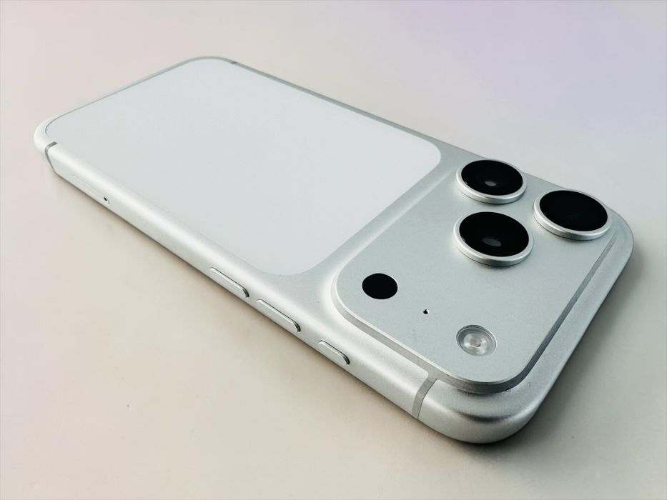 Apple iPhone 17 Pro 256GB Silver 100% Батерия!