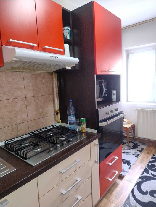 Vând sau schimb apartament cu casa