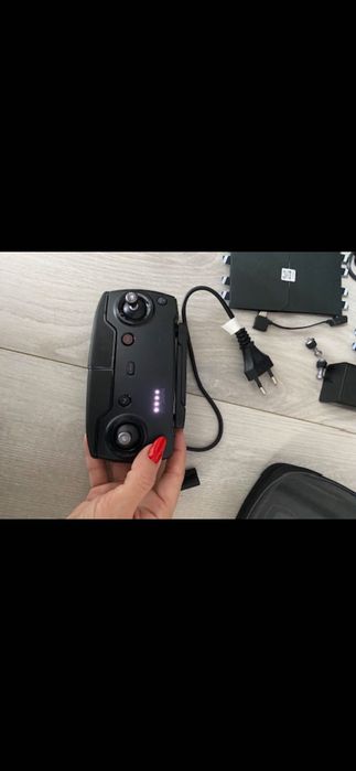 Vând drona model SO1A