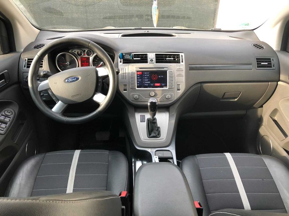 Ford Kuga 4X4 Titanium