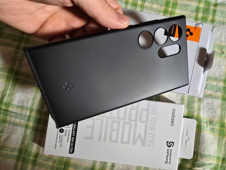 Калъф Spigen Thin Fit за Samsung S24 Ultra + стъклен протектор Mobean