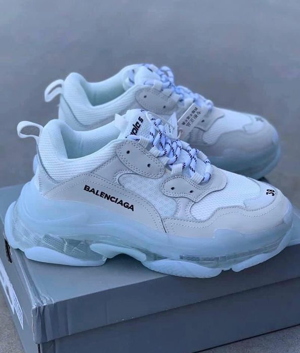 Balenciaga universali albi