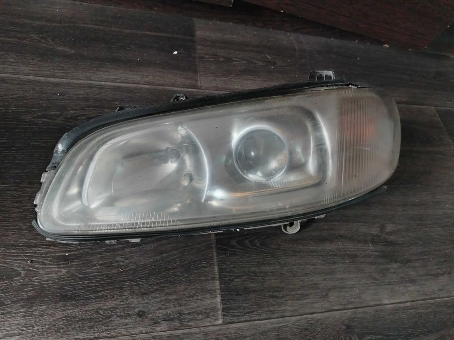 Фары на Опель Омега