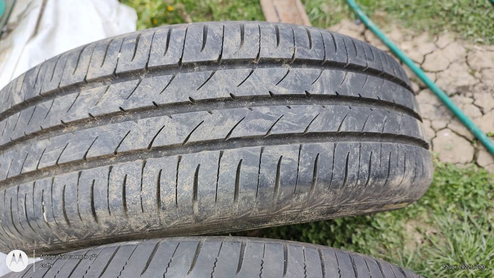 Vindem 4 cauciucuri 175/65/r14 cu geanta otel