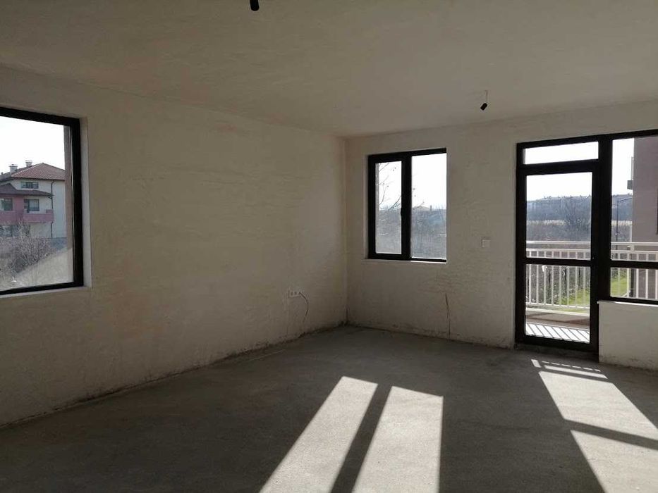 Продава се Тристаен апартамент в Пловдив, Остромила - 122 кв.м за 984 €/кв.м - Снимка #1