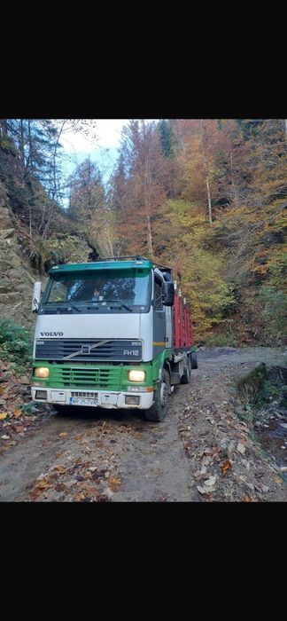 Volvo fh 12 cu macara forestiera si remorca