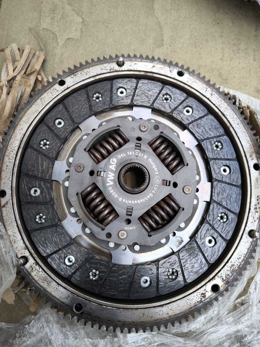 Комплект съединител с маховик 1.6 TDI /VW, VAG/ 04L141031B / 04L105269