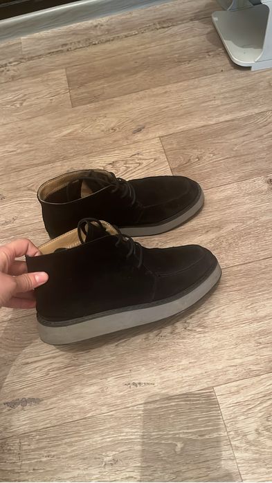 Продам кроссовки и замшевые ботиночки