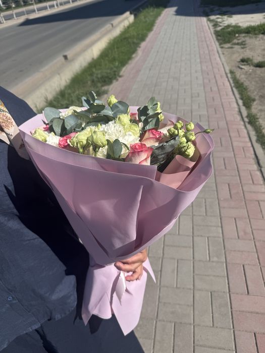 Букет цветов розы