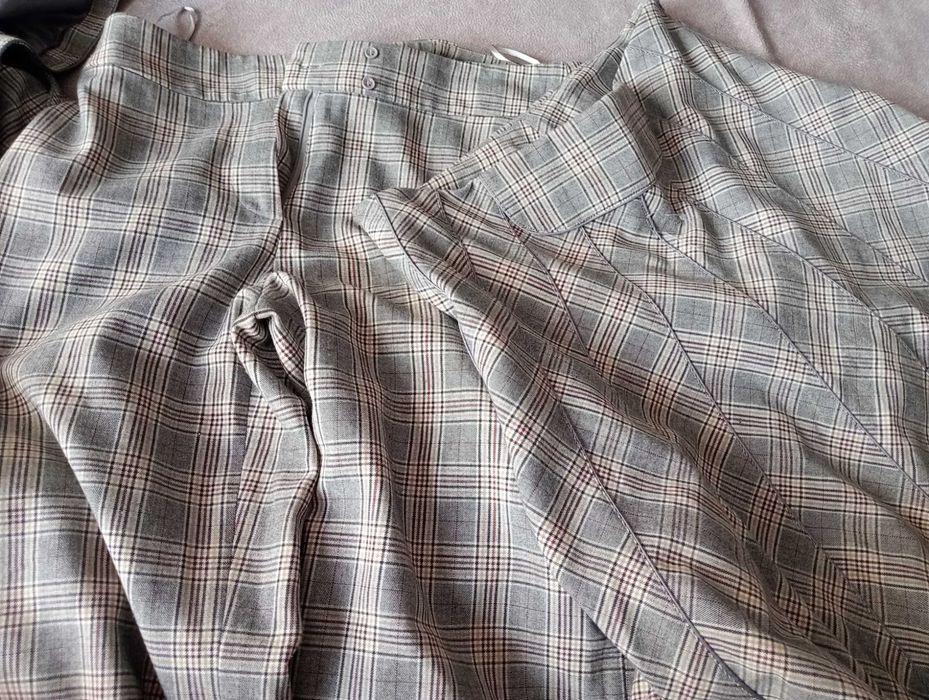 Продам клетчатый костюм тройка