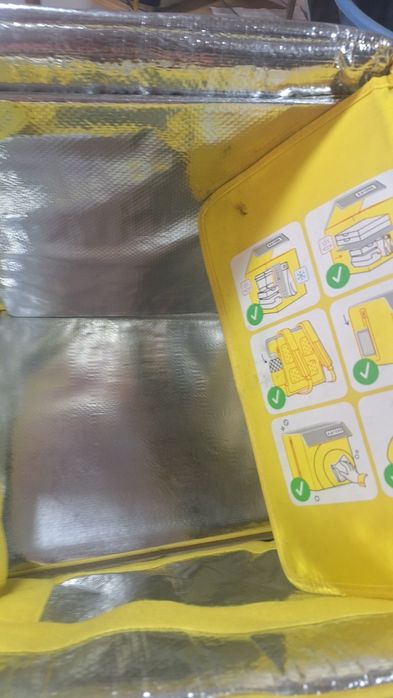 Terma yandex sumkalar bor. Narxi xolatiga qarab 100000 , 150000.
