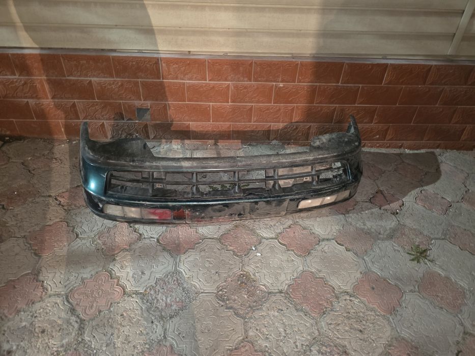 Передний бампер от Volkswagen passat