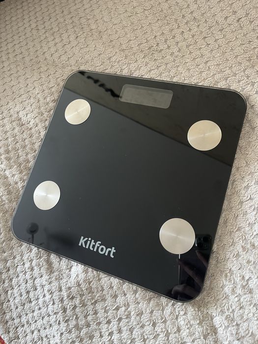Продам напольные весы kitfort