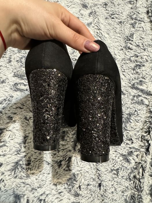 Pantofi cu toc patrat