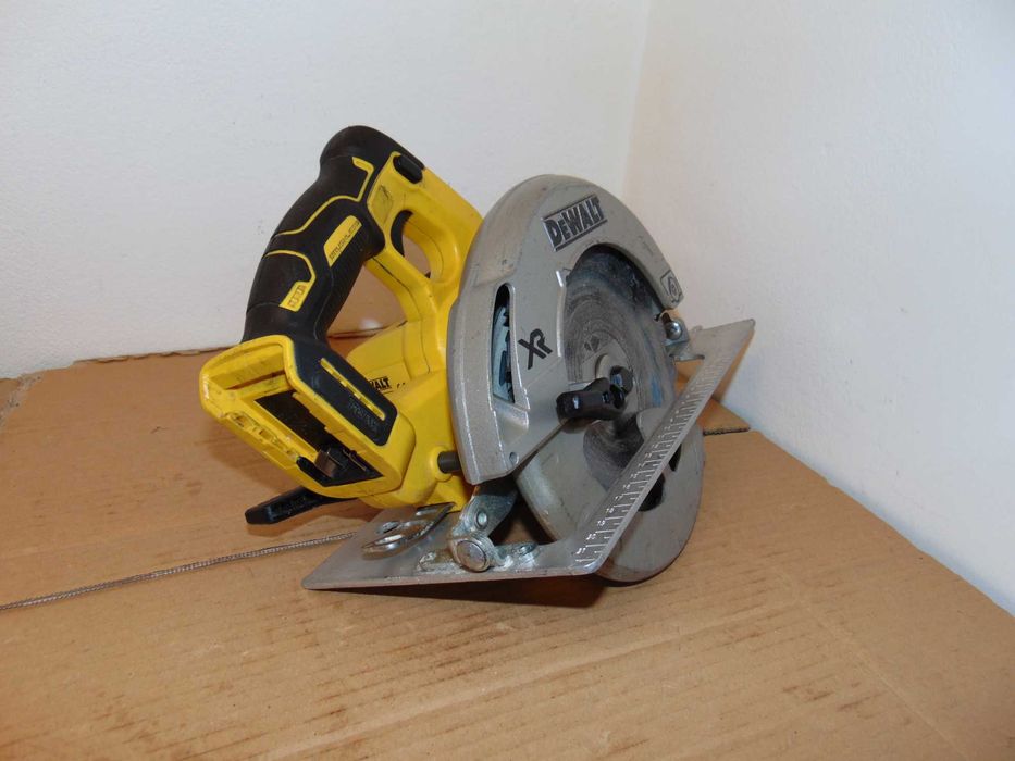 Dewalt DCS570 corp  circular brushless 2022