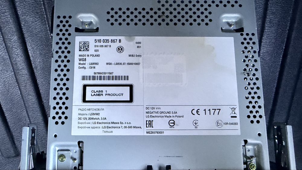 Radio Mib2 cu cd , slot de card si aux