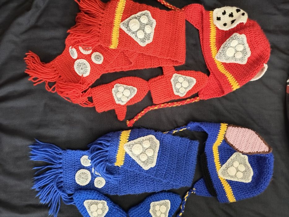 Ръчно плетен комплект пес патрул Маршал и Чейс шапка,шал и ръкавици