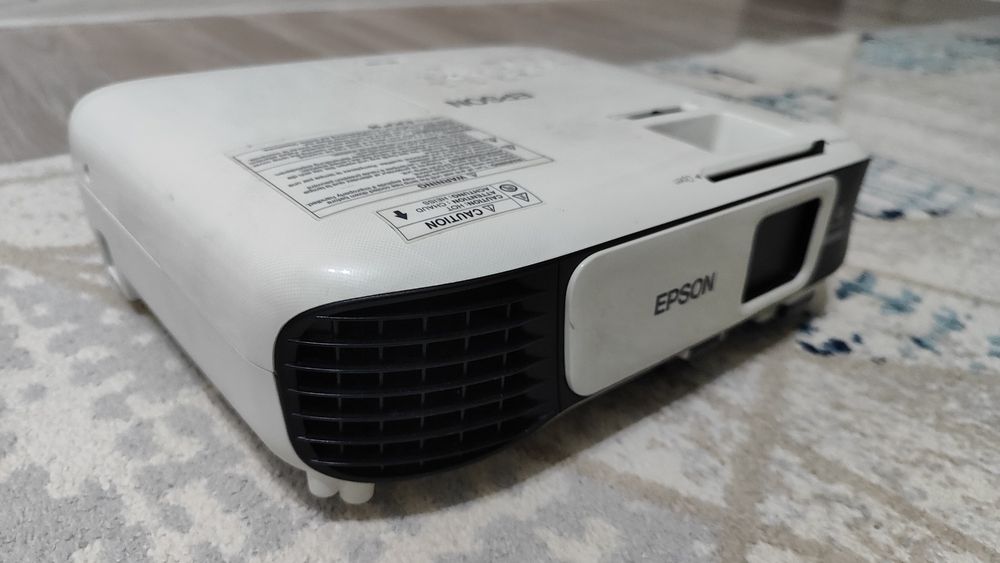 Проектор Epson U42