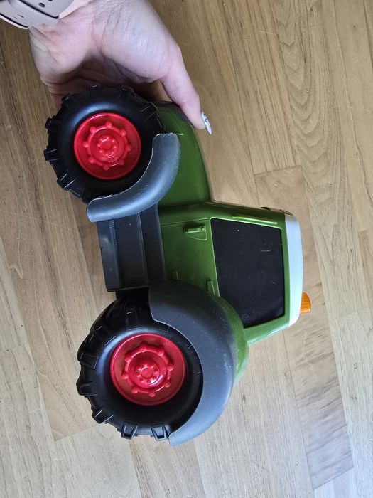 Tractoare pentru copii Fend si John Deer