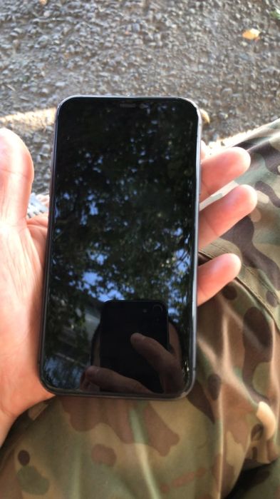 iPhone 11 в хорошем состоянии