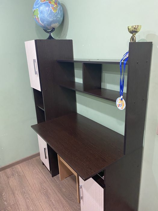 Стол компьютерный письменный