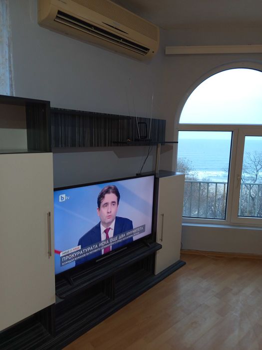 Дава се под наем Двустаен апартамент в Варна, Център - 80 кв.м за 663 € - Снимка #2