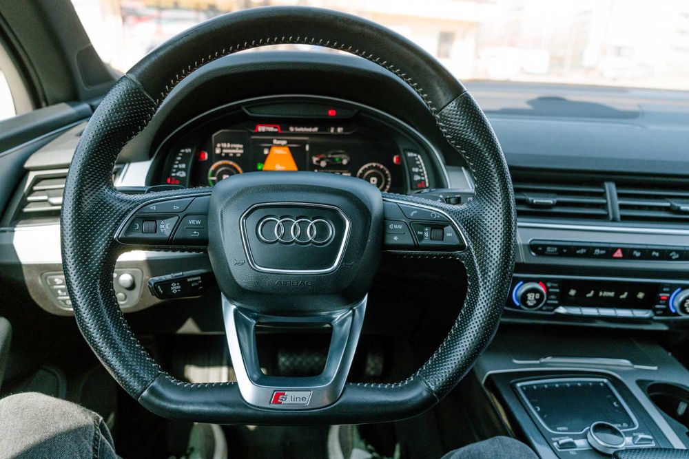 Audi q7 E-tron plug-in hybrid quattro S-line