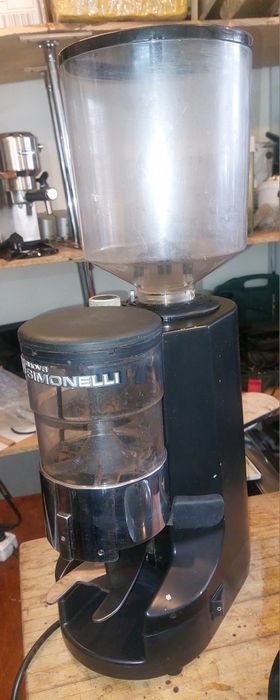 Кофемолка Simonelli Mdx