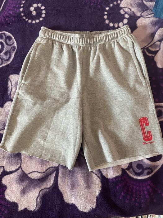 Vand pantaloni Champion
