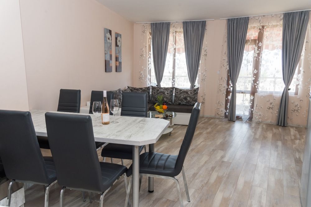 Дава се под наем Тристаен апартамент в Черноморец - 100 кв.м за 360 € - Снимка #13