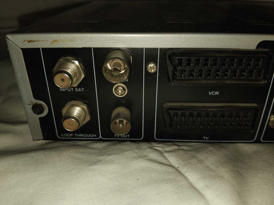 Цифров сателитен приемник Voltel DVB-T2