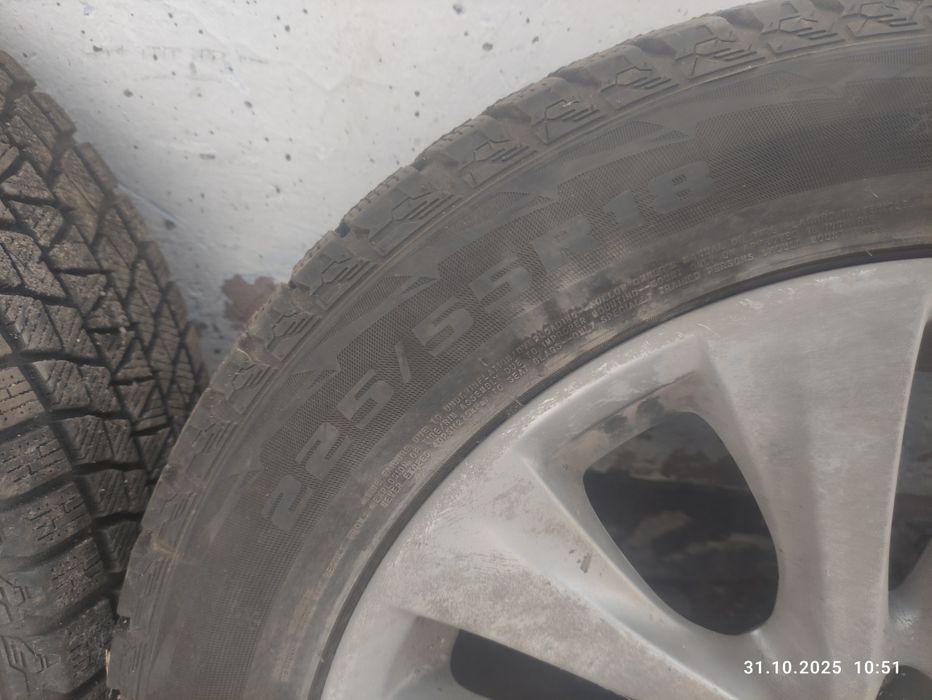 225/55/18 Алфард