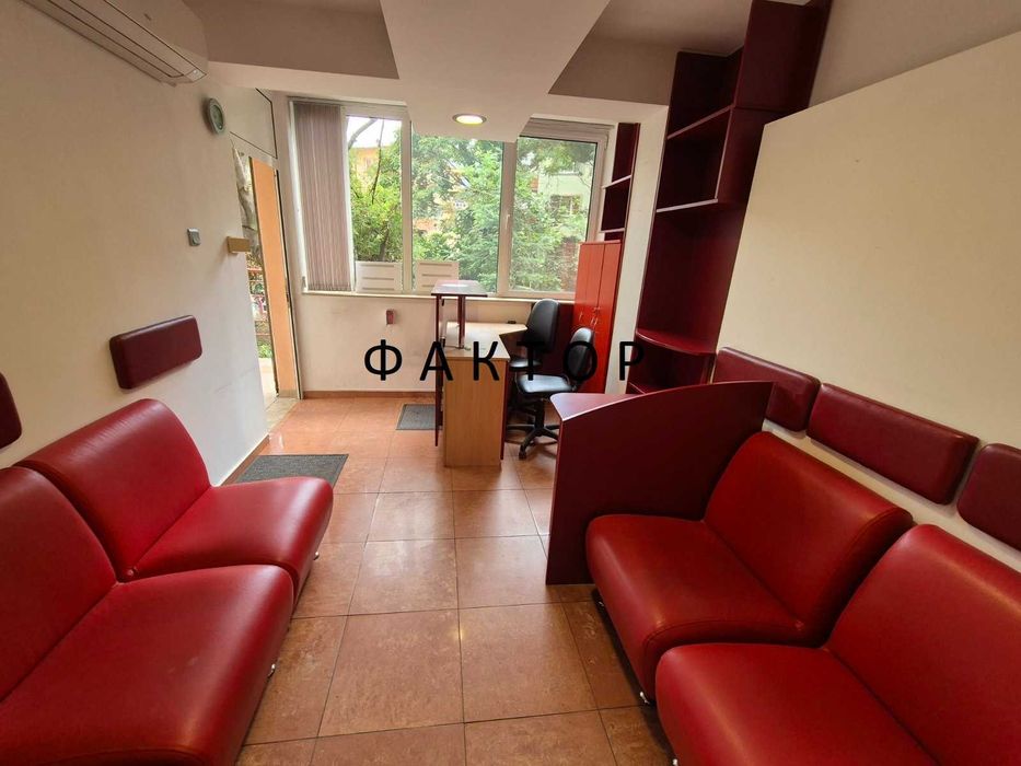 Дава се под наем Офис в Пловдив, Център - 100 кв.м за 612 € - Снимка #9