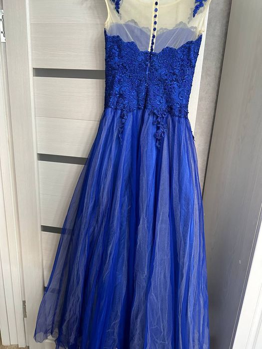 Продам нарядное платье