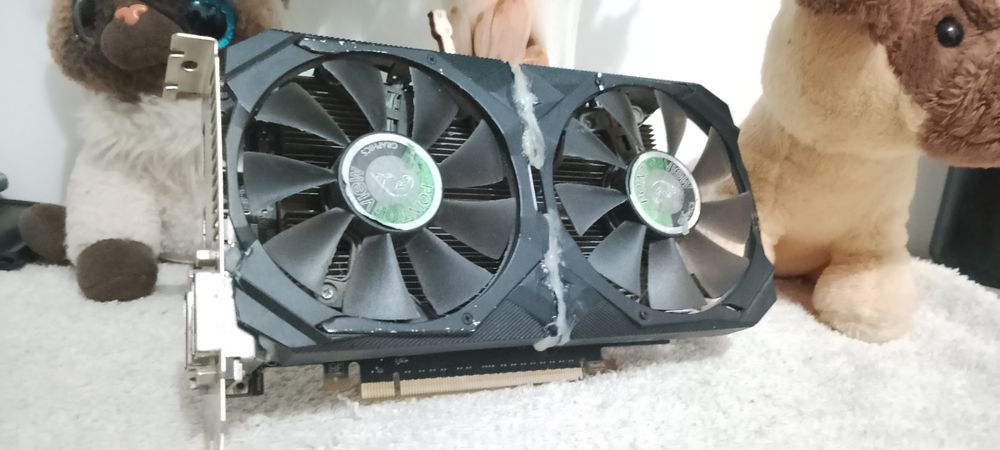 Відеокарта NVIDIA 660 на 2 ГБ