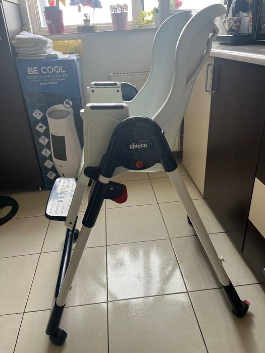 Scaun de masă bebe chicco