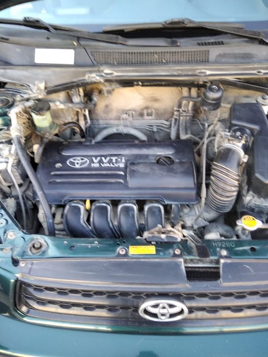 Продам машину toyota rav4