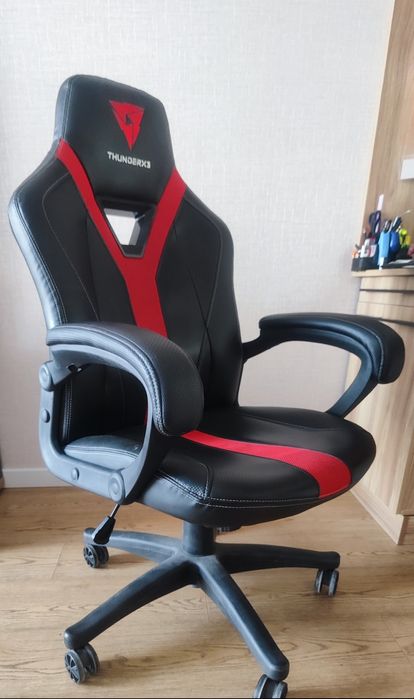 ThunderX3 YC1-BR, Black-Red