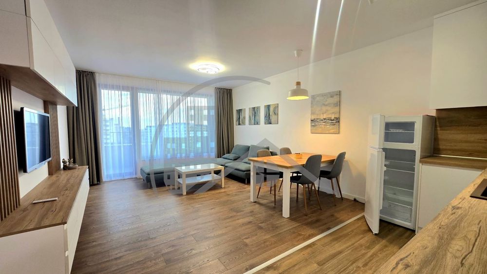 Дава се под наем Тристаен апартамент в Варна, Победа - 105 кв.м за 816 € - Снимка #1