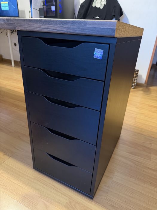 Vând birou cu dulapuri IKEA Alex