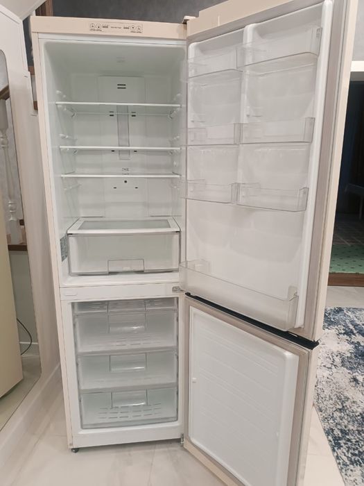 Продам холодильник LG