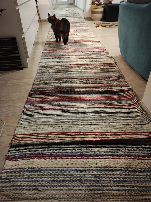 Covoare tradiționale țesute manual