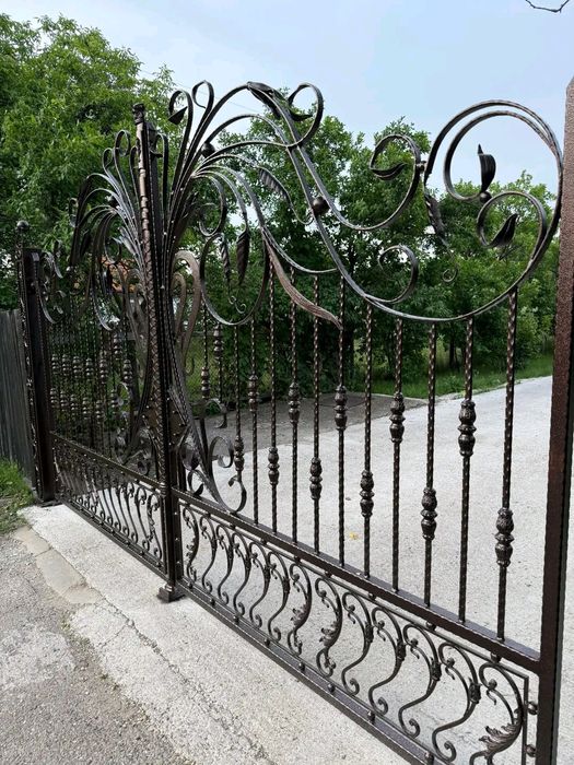 Porți fier forjat