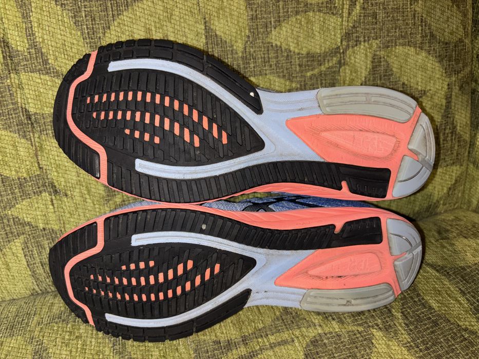 Дамски маратонки ASICS GEL-DS TRAINER 24u