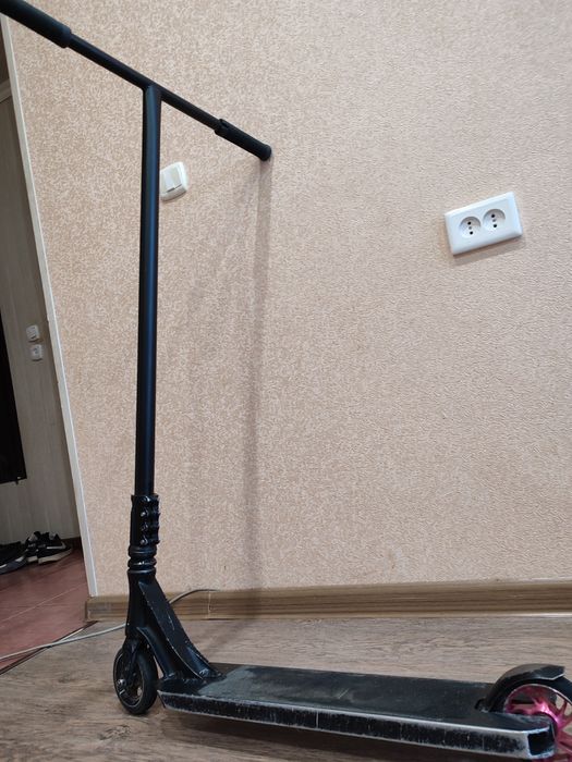 Продам трюковой самокат кастом