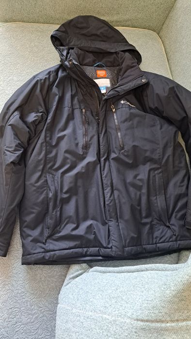 Продам куртку adidas