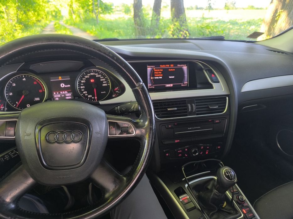 Vând audi A4 b8 din 2012