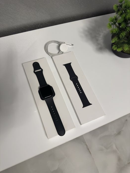 Apple Watch SE Gen 2 40mm Midnight GPS