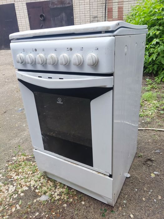 Электроплита Индезит в отличном рабочем состоянии