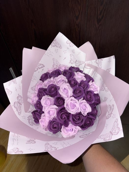 Buchete de trandafiri din săpun și aranjamente